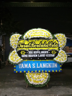 Papan Bunga Duka di Tualang